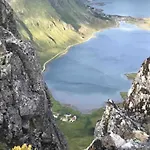 Charming House In Fjord Lofoten بيت للعطل *