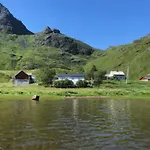 Charming House In Fjord Lofoten بيت للعطل