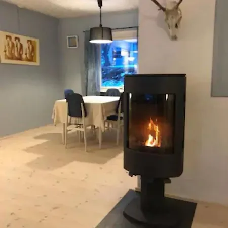 Charming House In Fjord Lofoten بيت للعطل *