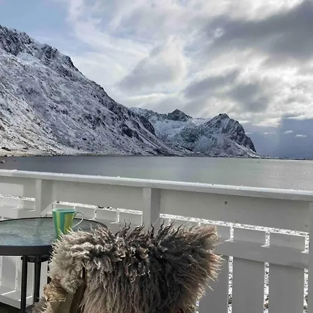 Charming House In Fjord Lofoten Slydalen