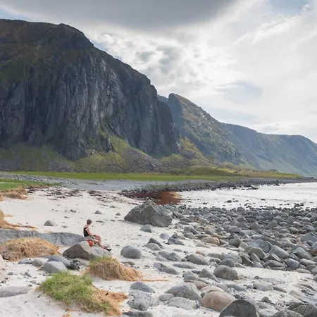 Charming House In Fjord Lofoten