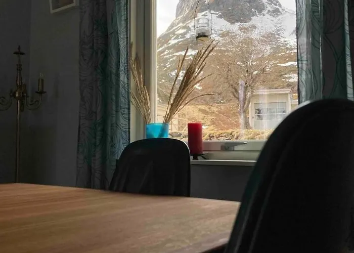 Charming House In Fjord Lofoten Semesterbostad Slydalen