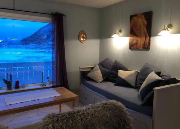 Charming House In Fjord Lofoten Semesterbostad *
