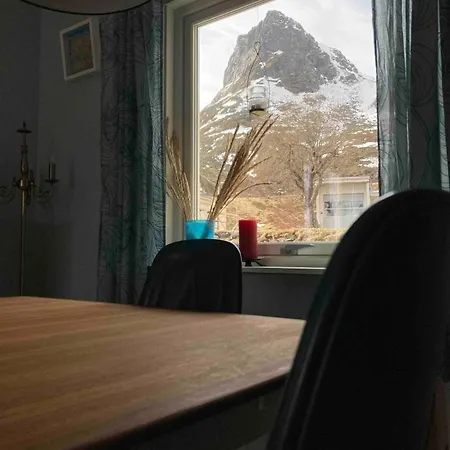 Charming House In Fjord Lofoten Casa de Férias Slydalen